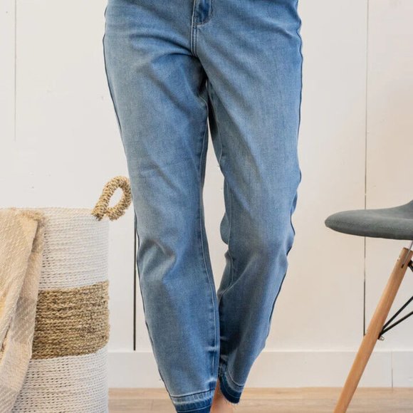 Judy Blue Relaxed Therma Denim Boyfriend Jeans Women's Plus Size 20W H13658 - Picture 9 of 11